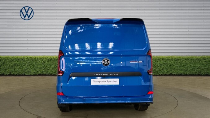 Volkswagen Transporter T32 Swb Diesel 2.0 TDI 170 Sportline Van Auto [5 Plus] - Image 8